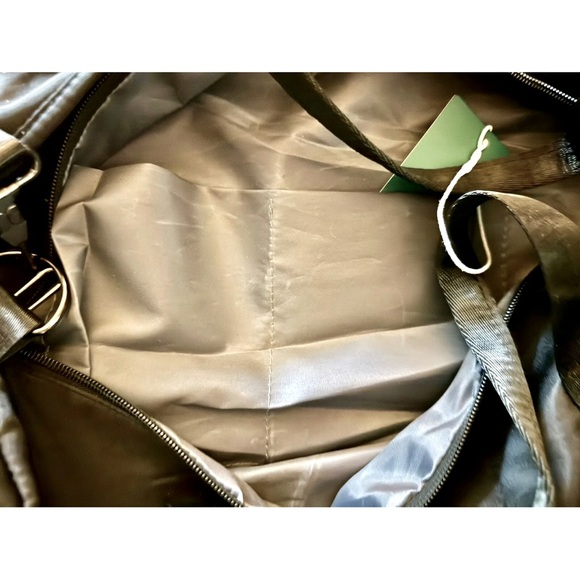 🏋️‍♀️HALARA🏋️‍♀️ 3~POCKET UNISEX DETACHABLE STRAP CROSSBODY GYM DUFFEL BAG - Picture 12 of 13